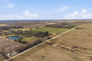 23007 Lovell Rd, Sycamore, IL 60178 - Photo 16