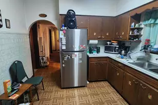 9346 S Woodlawn Ave, Chicago, IL 60619 - Photo 10