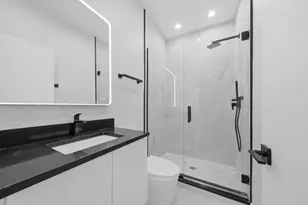 1355 N Western Ave, Chicago, IL 60622 - Photo 10