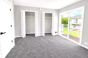 468 Meadow Green Ln, Round Lake Beach, IL 60073 - Photo 10