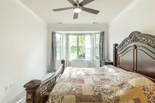 860 Cascade Falls Dr, Elgin, IL 60124 - Photo 10
