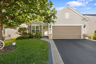 860 Cascade Falls Dr, Elgin, IL 60124 - Photo 1