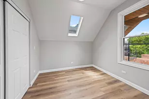 1214 W Melrose St, Chicago, IL 60657 - Photo 12