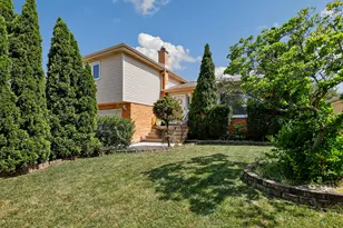 4701 W 102nd St, Oak Lawn, IL 60453 - Photo 2