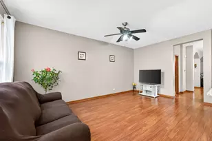 1293 Georgetown Way, Vernon Hills, IL 60061 - Photo 14