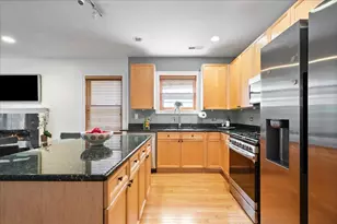 1242 N Maplewood Ave, Chicago, IL 60622 - Photo 10
