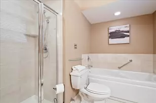 1242 N Maplewood Ave, Chicago, IL 60622 - Photo 16