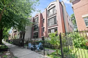 1242 N Maplewood Ave, Chicago, IL 60622 - Photo 2