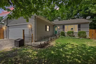 9970 W Oak Forest Dr, Beach Park, IL 60099 - Photo 1