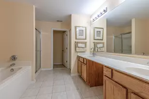 263 Shadow Creek Circle, Vernon Hills, IL 60061 - Photo 24