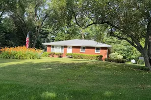 3899 S Weldon Rd, Winnebago, IL 61088 - Photo 2