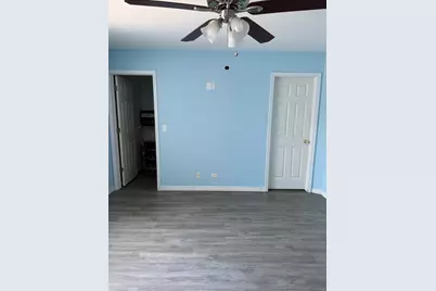 123 Holiday Lane, Hainesville, IL 60073 - Photo 10