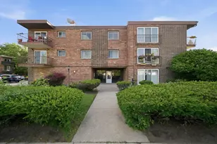 10230 Washington Ave, Oak Lawn, IL 60453 - Photo 1