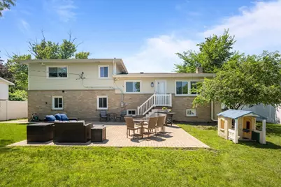821 Castlewood Lane, Deerfield, IL 60015 - Photo 20