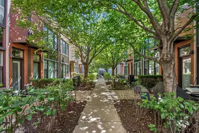 960 N Crosby Street, Chicago, IL 60610 - Photo 2