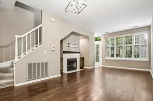 960 N Crosby St, Chicago, IL 60610 - Photo 4