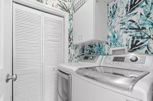 1955 W Barry St, Chicago, IL 60657 - Photo 20