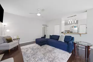 541 N Fox Trl, Round Lake, IL 60073 - Photo 6