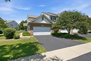541 N Fox Trl, Round Lake, IL 60073 - Photo 2