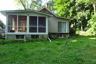 111 Millard Ave, Fox River Grove, IL 60021 - Photo 4