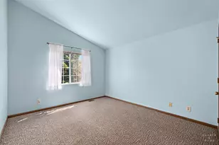 677 Silver Creek Rd, Woodstock, IL 60098 - Photo 20