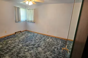 573 Gordon Ave, Calumet City, IL 60409 - Photo 6