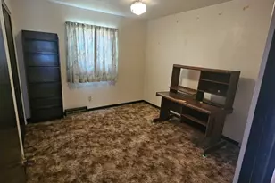 573 Gordon Ave, Calumet City, IL 60409 - Photo 8