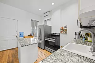 2024 W Superior St, Chicago, IL 60612 - Photo 10
