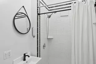 2024 W Superior St, Chicago, IL 60612 - Photo 12