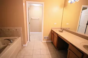 771 S Sienna Dr, Round Lake, IL 60073 - Photo 32