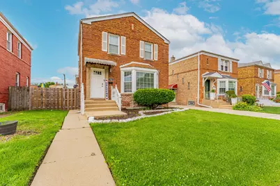 9144 S Utica Avenue, Evergreen Park, IL 60805 - Photo 2