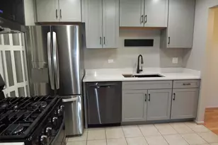 1546 Williamsburg Dr, Schaumburg, IL 60193 - Photo 10
