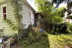 244 W Homer St, Freeport, IL 61032 - Photo 8