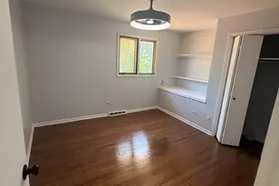 942 E 168th St, South Holland, IL 60473 - Photo 12