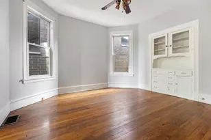 1907 W Irving Park Rd, Chicago, IL 60613 - Photo 16