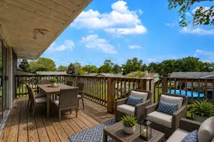 2541 75th St, Woodridge, IL 60517 - Photo 12