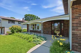160 Fairfield Way, Bloomingdale, IL 60108 - Photo 2