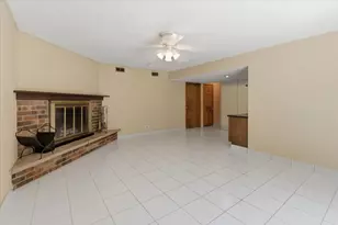 160 Fairfield Way, Bloomingdale, IL 60108 - Photo 8