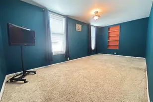 637 Crosat St, Lasalle, IL 61301 - Photo 10