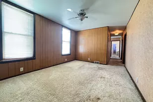 637 Crosat St, Lasalle, IL 61301 - Photo 8
