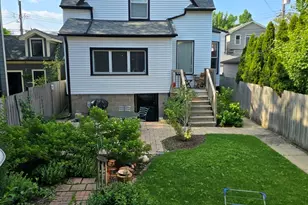 2238 W Carmen Ave, Chicago, IL 60625 - Photo 2