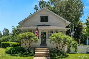 701 Edison St, Geneva, IL 60134 - Photo 1