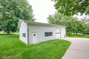 1742 Wolverine Rd, Dixon, IL 61021 - Photo 14
