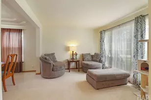 2164 W Waterford Ct, Round Lake, IL 60073 - Photo 4