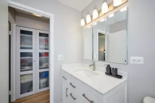 2740 N Pine Grove Ave, Chicago, IL 60614 - Photo 22