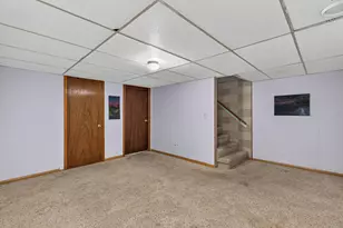 613 E 3rd St, Lockport, IL 60441 - Photo 22
