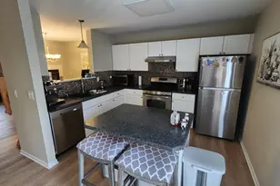 305 Holiday Ln, Hainesville, IL 60073 - Photo 12