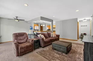 1011 Ashley Ct S, Lockport, IL 60441 - Photo 4