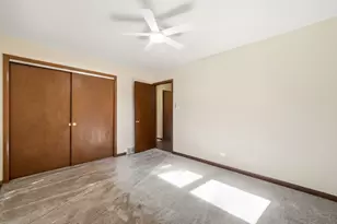 9041 S 84 Ct, Hickory Hills, IL 60457 - Photo 20