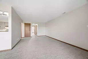 15128 Evergreen Dr, Orland Park, IL 60462 - Photo 10